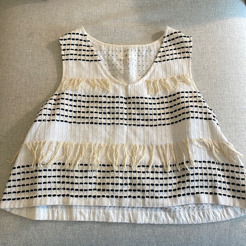 Very good condition Lou and Grey cropped tank
